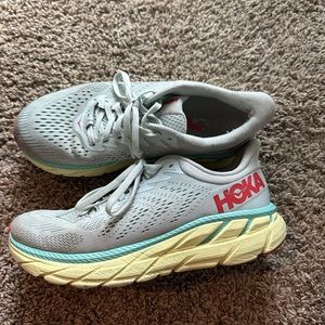 Hoka Clifton 8